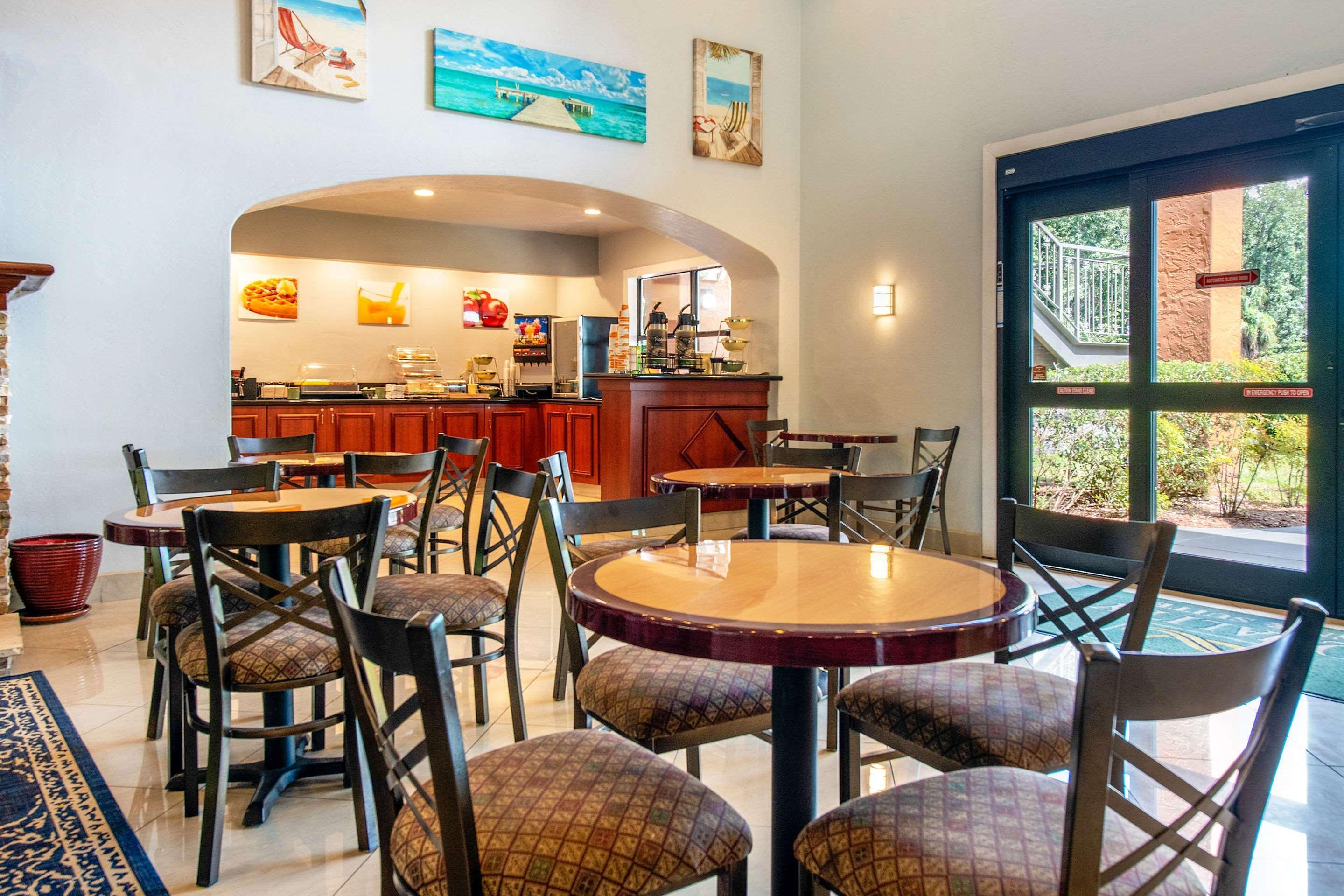 Quality Inn & Suites Jacksonville-Baymeadows מראה חיצוני תמונה