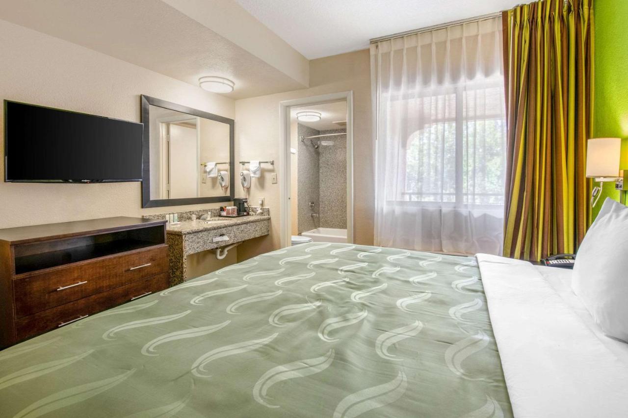 Quality Inn & Suites Jacksonville-Baymeadows מראה חיצוני תמונה